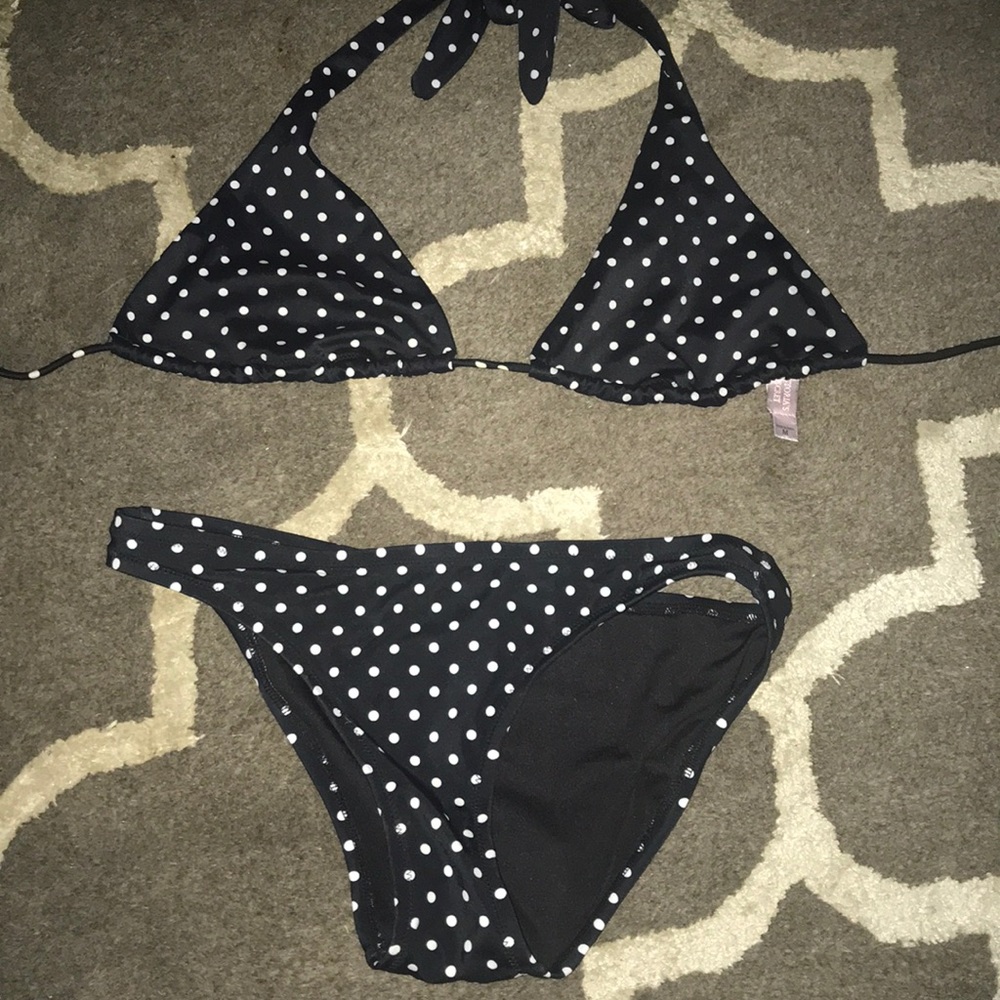 **2 for 10** Victoria’s Secret polka dot bikini
